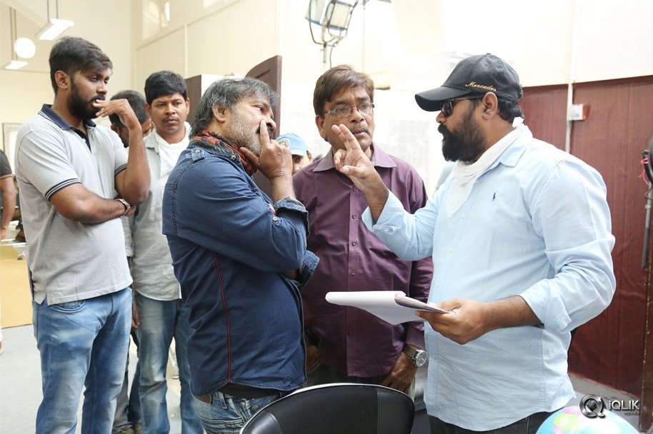 Touch-Chesi-Chudu-Movie-Working-Stills